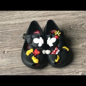 Mini Mel size 6c
